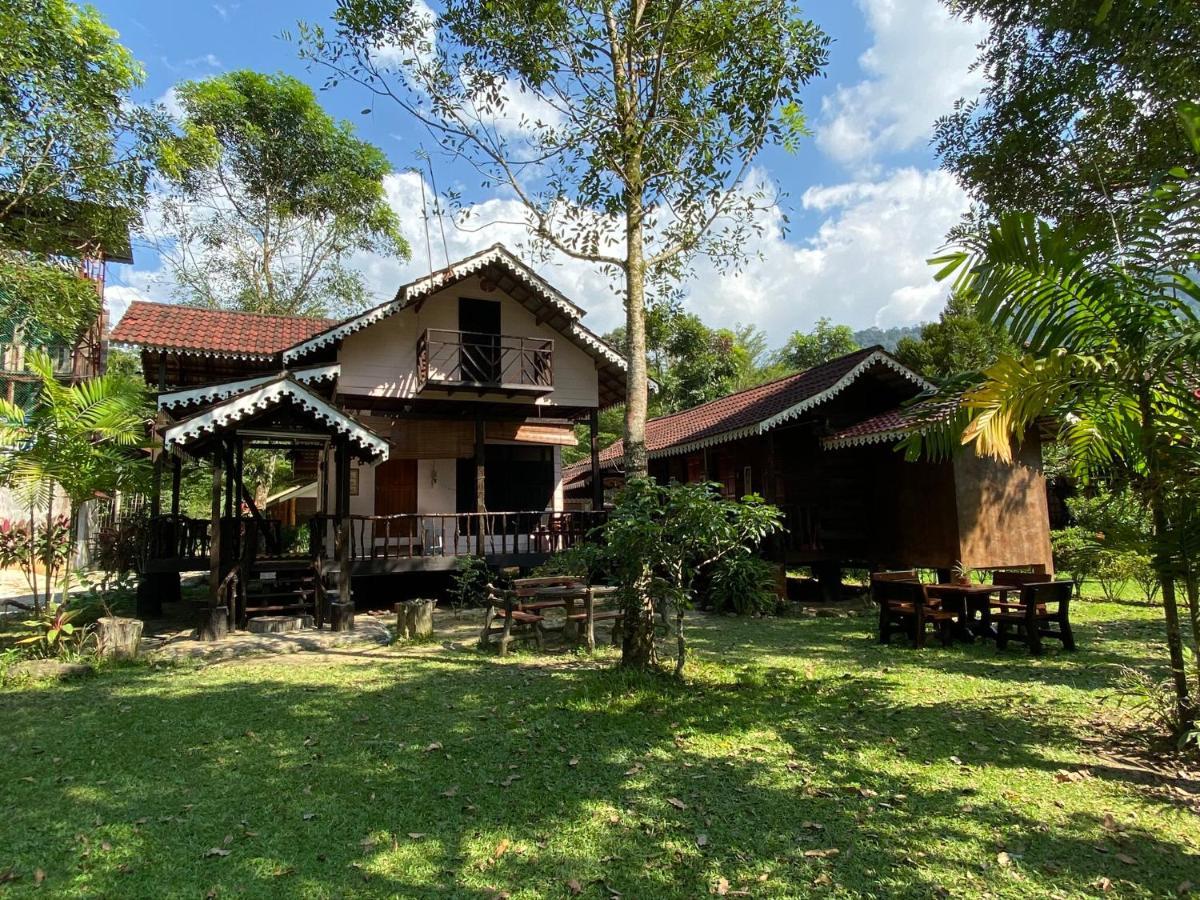 Rustic Chalet - Dahlia N Mawar At Sedim Vista Kulim Exterior foto