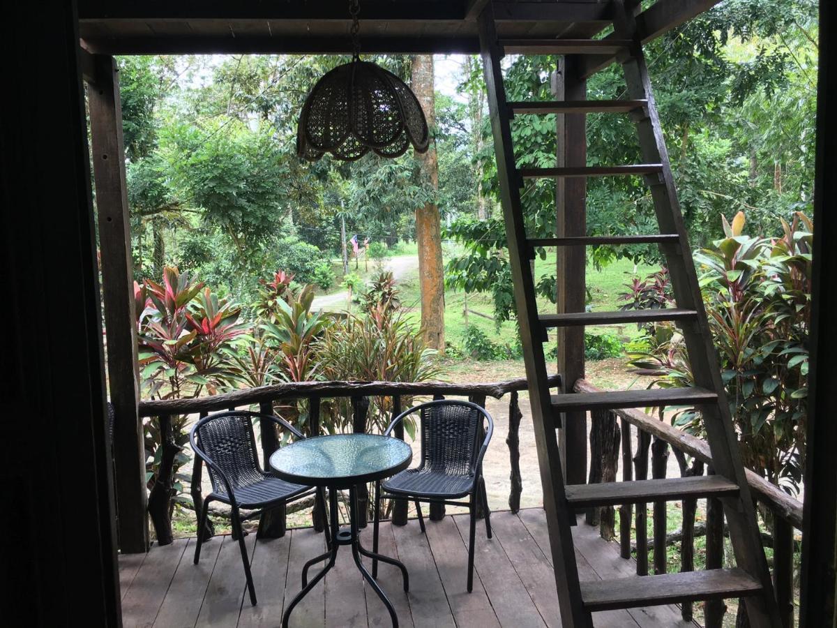 Rustic Chalet - Dahlia N Mawar At Sedim Vista Kulim Exterior foto