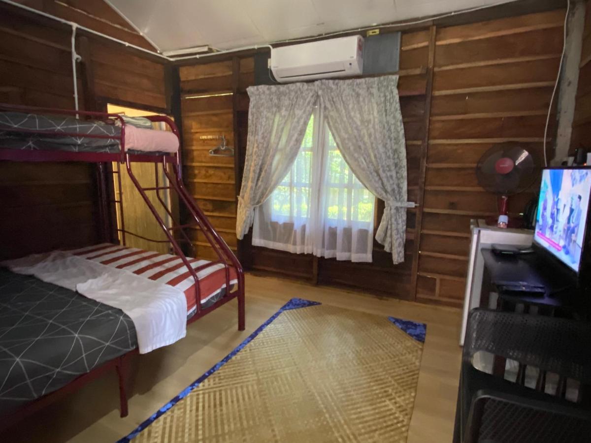 Rustic Chalet - Dahlia N Mawar At Sedim Vista Kulim Exterior foto